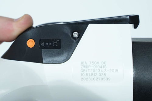 創新、安全與智能的融合 拆解吉利2kW便攜式直流充電機，探析新能源汽車充電設備設計典范